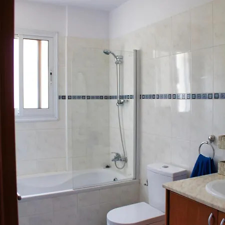 Stop! Take A Look - 1 Bed Appt In Oroklini! Apartment
