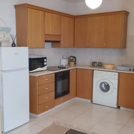 Stop! Take A Look - 1 Bed Appt In Oroklini! Apartment Voroklini