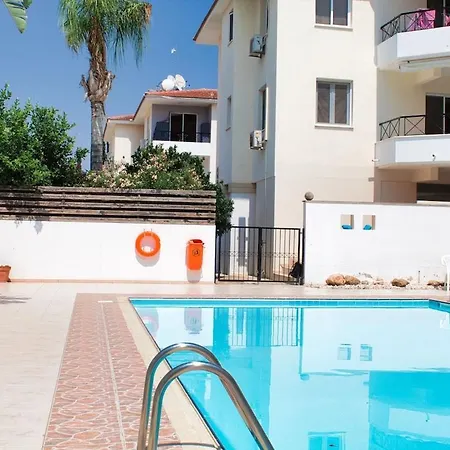 Stop! Take A Look - 1 Bed Appt In Oroklini! * Voroklini